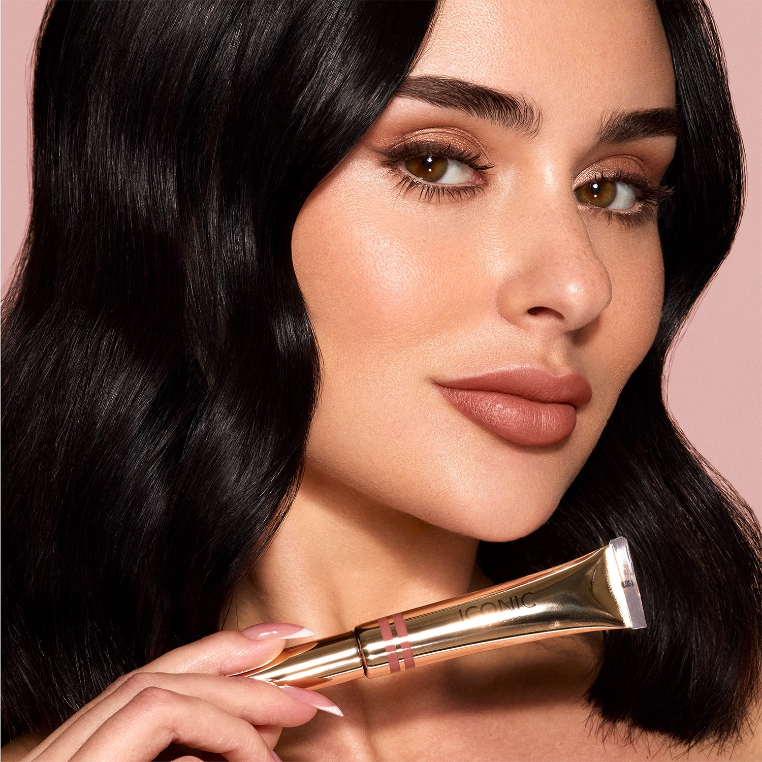 CLOUD KISS MATTE LIP MOUSSE BY ICONIC LONDON ( MOUSSE LABIAL)